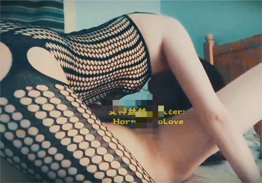 P站极品淫妻-女神丝丝-最新性爱甄选 【1320M_10V】