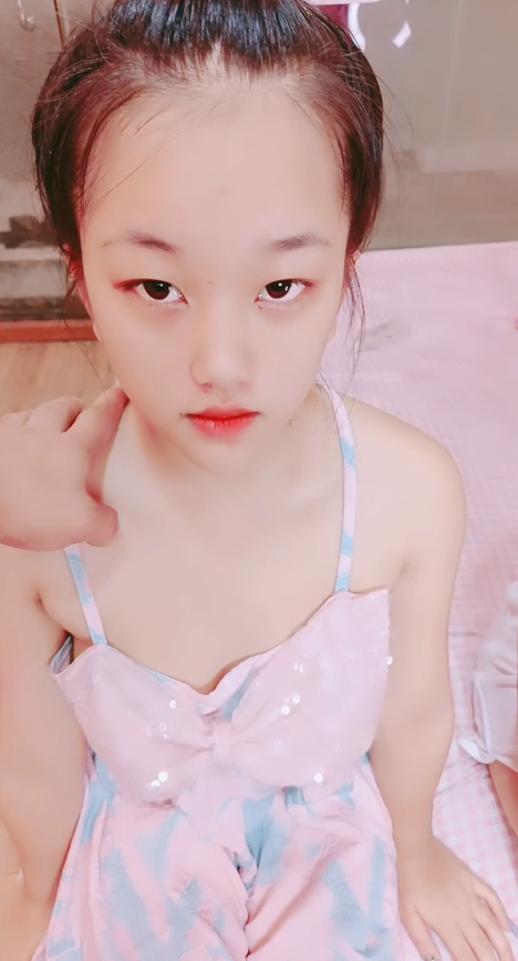 泡了一对亲母女直播啪啪 1.07G