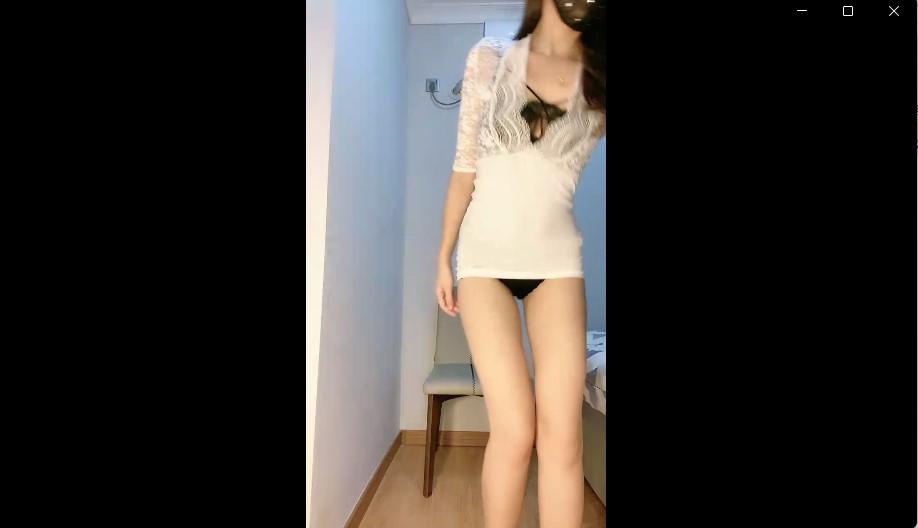 大波浪顶级美御姐，吊带黑丝袜尿尿，椅子上超近视角插穴，翘起屁股掰开骚穴【1V/772M】