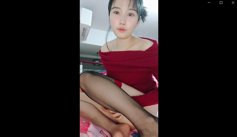 气质新人美女初下海！皮肤超白粉穴！浑圆大白屁股【1V/1.4G】