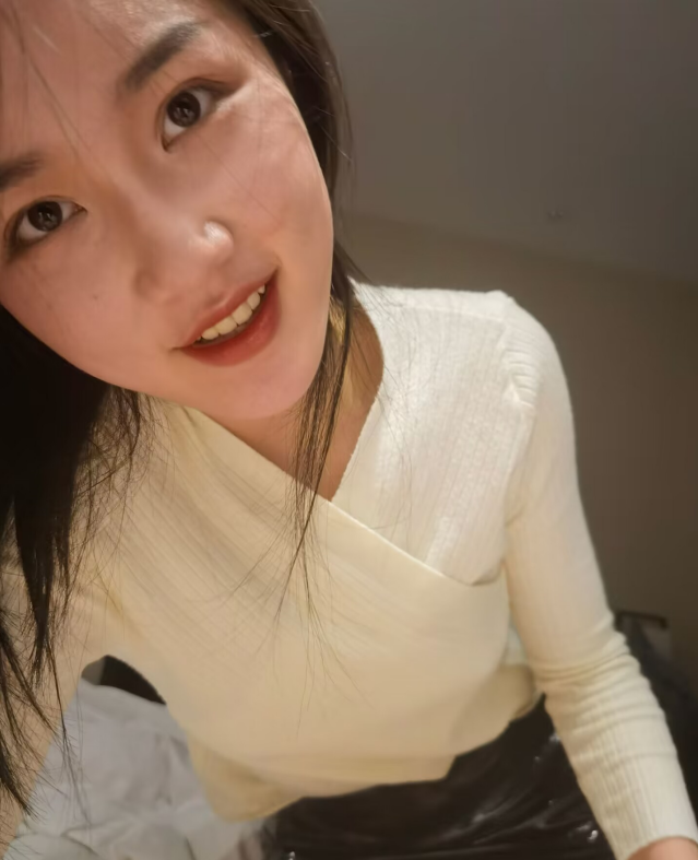 烟台王亚楠与男友图影泄密【128M（27P+8V）