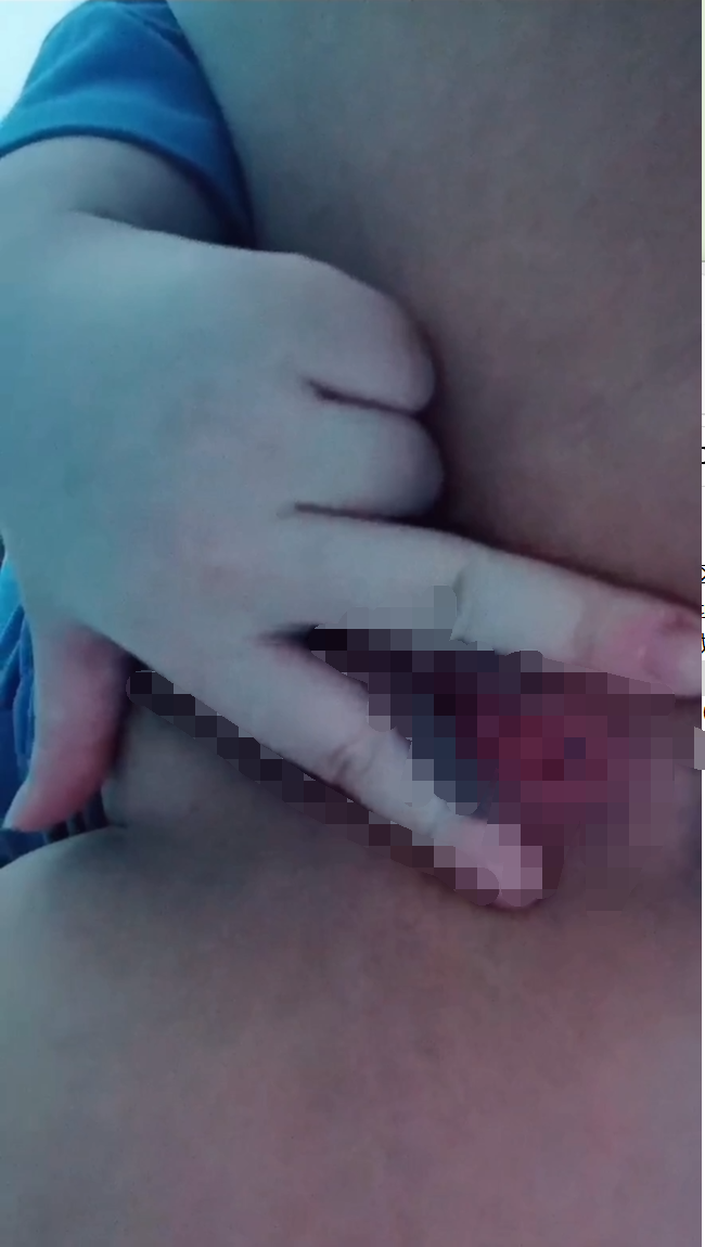 高颜美乳美女，大奶子身材爆好! 1V 330MB