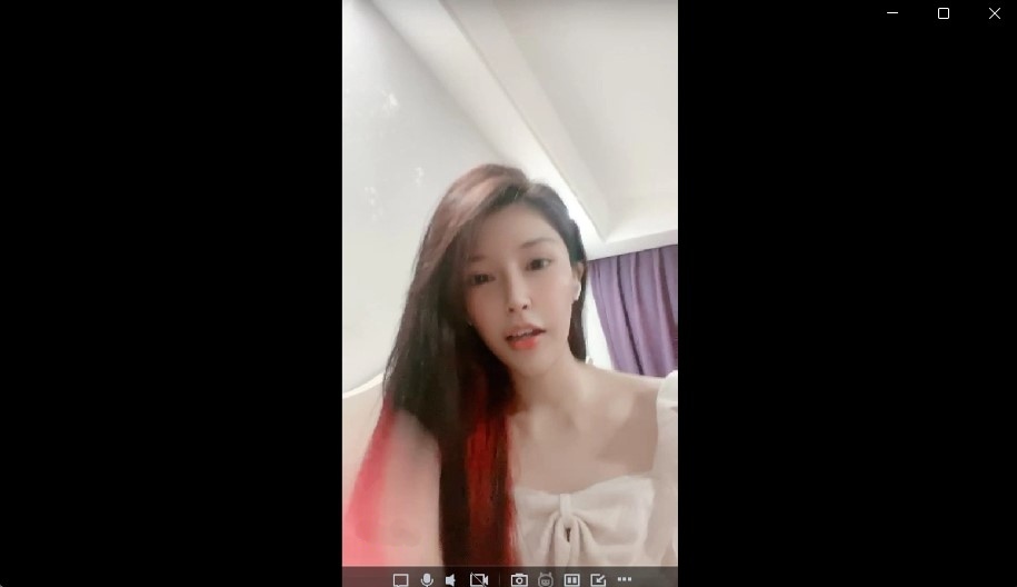 非常骚的极品小姐姐小芭比【1V/1.3G】
