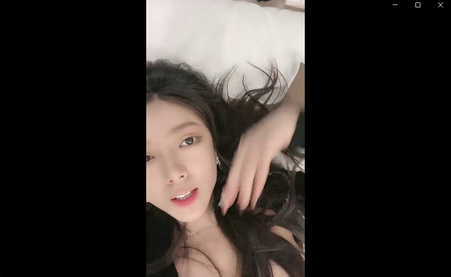 颜值性感美女回归！酒店炮友激情大战！美臀骑乘位扭动，特写视角猛操骚穴【1V 2.1G】