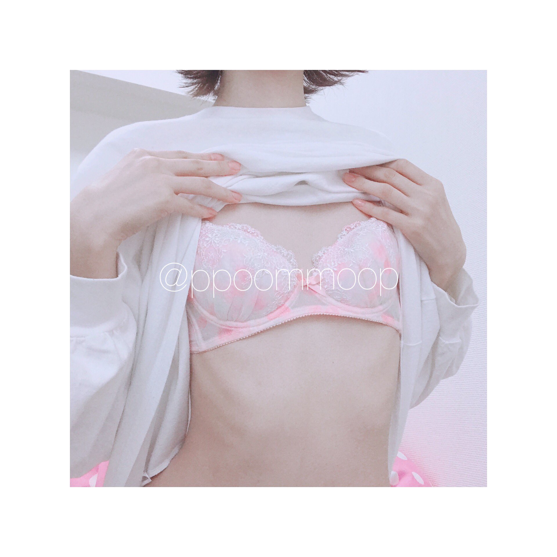 超美推特萝莉ppoommoop小合集【60V180P 443MB】