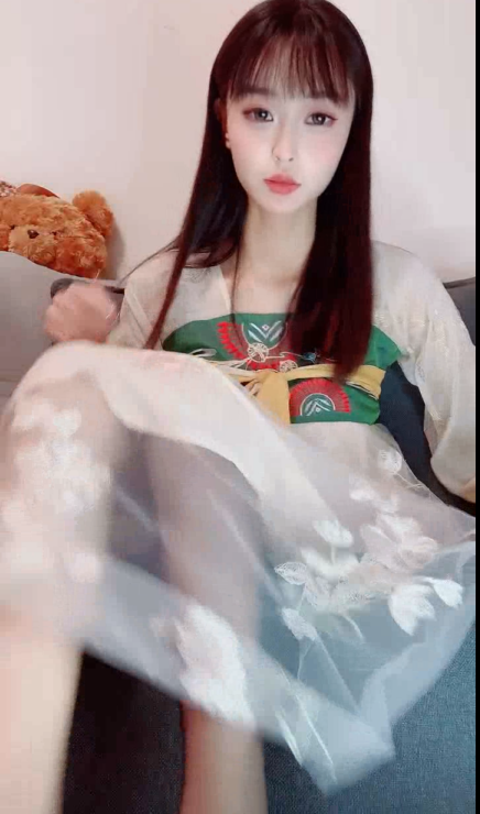 源码自录-足控-易直播 江酱 2(1V,334M)