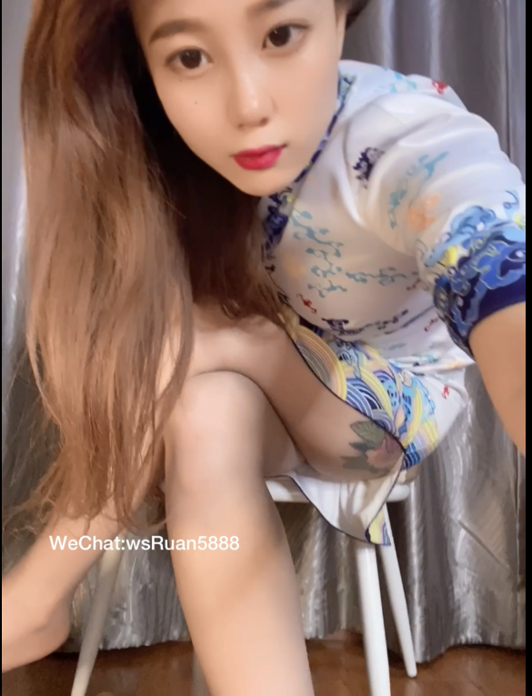 自购-足控精品-易直播软软-美足诱惑私信福利 未流出原版 2(5V,2.25G)