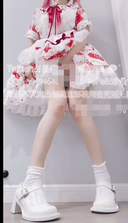 福利姬-cuteli-草莓洛丽塔（1V,217M）