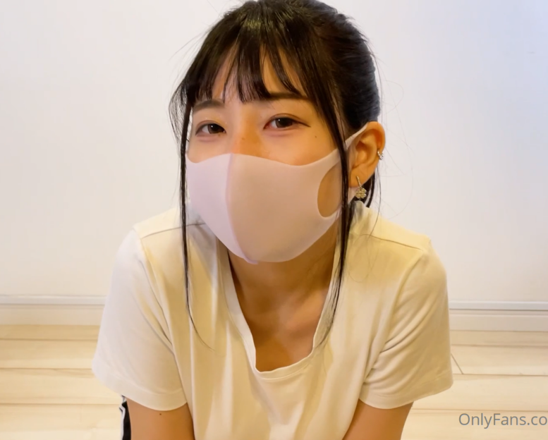 onlyfans超清纯日本妹子-yuiyui_cos-道具自慰 原版(1V,350M)