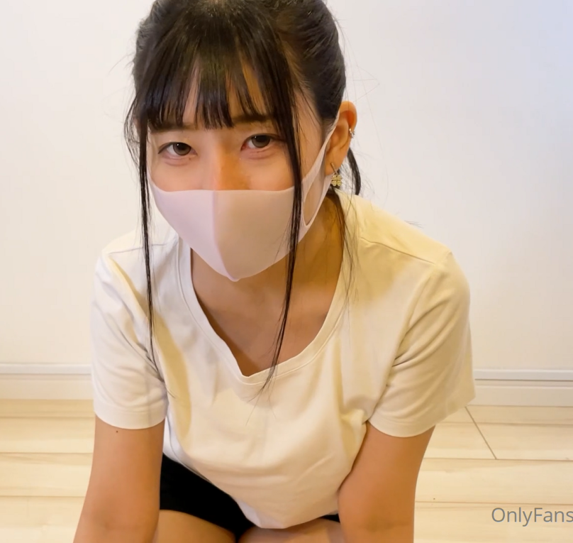 onlyfans超清纯日本妹子-yuiyui_cos-道具自慰 原版(1V,350M)