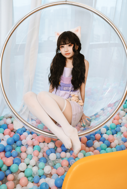 爆机少女喵小吉一月 - 小吉的答谢礼2【61p 2v 2.18g】