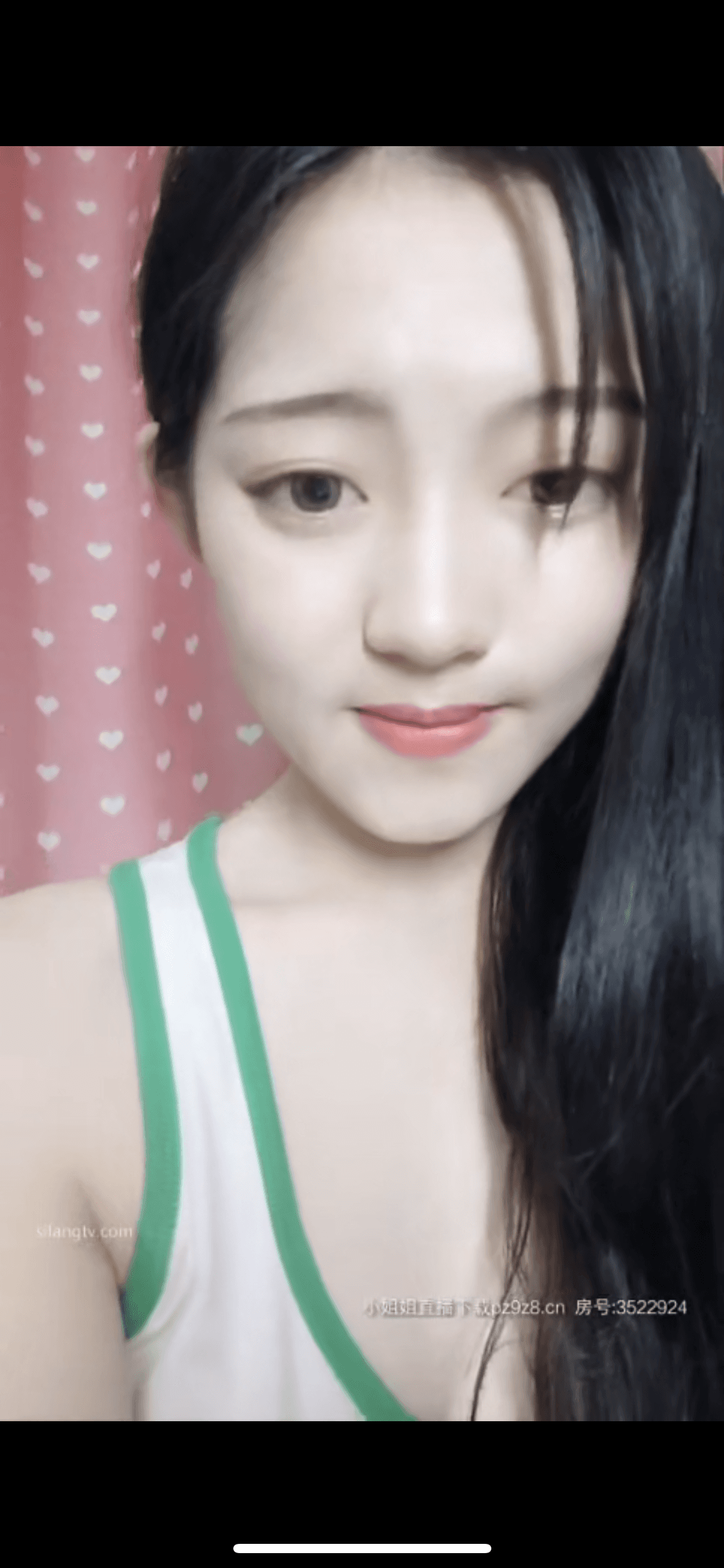 圆溜溜的大眼睛~清纯小仙女  哥哥，呃，我还没买过跳蛋 给你们看下面哦（1v500mb）