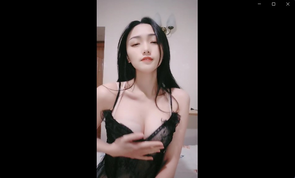 美女主播【月亮的骑士】勾引狼友打飞机，揉奶漏逼【1V/1G】