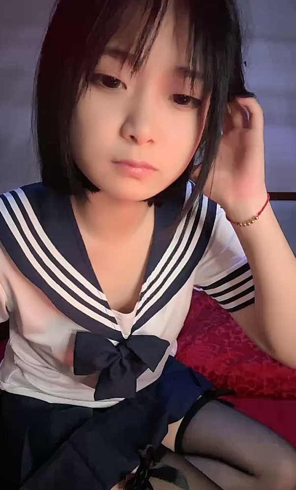 清纯美少女刚下海JK装卡哇伊大尺寸秀