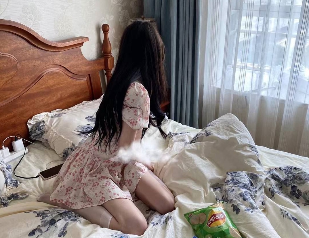 可甜可骚可奴的小母狗 高跟丝袜大长腿 情趣制服 极限反差