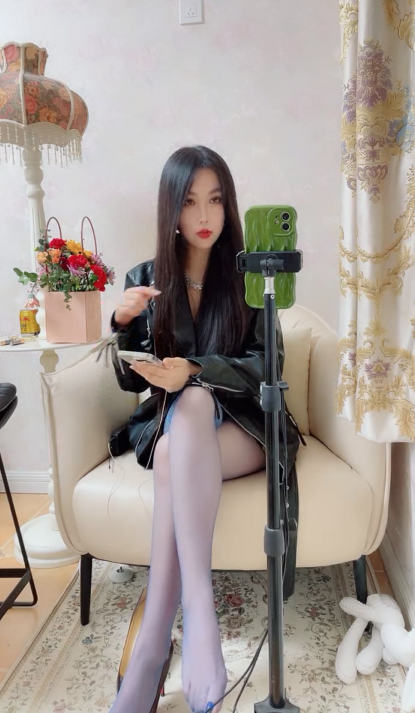 源码自录-足控-易直播 ray 4(2V,1.8G)