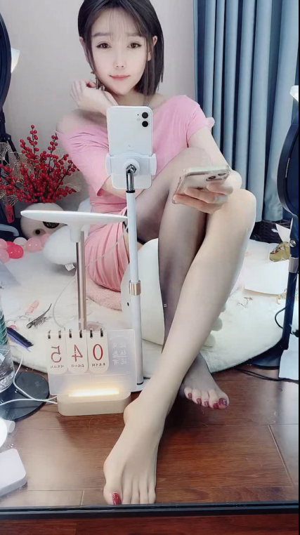 源码自录-足控-易直播 云婉音 7(1V,915M)