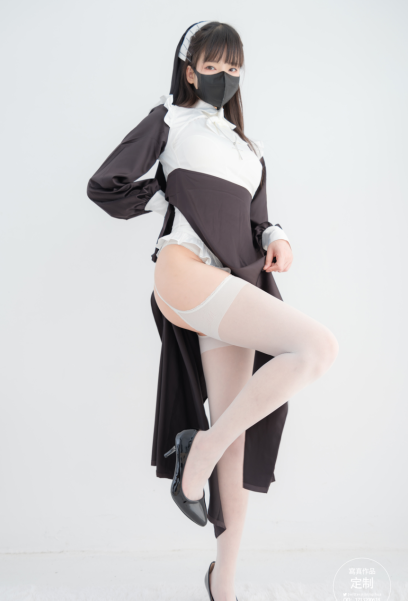 紧急企划 – EX-012-见希w-白丝女仆(56P,1V,1.87G)