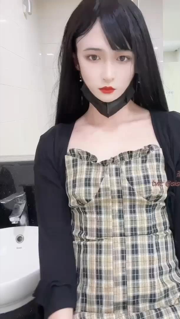 2023年度最美Cd小姐姐(人妖）-荼蘼：深夜女厕自慰，要是有人进来就社死了，锁着也能射精？？ 799M