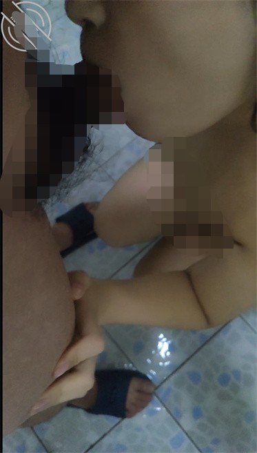海角-兄妹乱伦-内射黑丝高跟亲妹后续2-刺激！趁着亲妹夫在睡觉 偷偷操洗澡的亲妹妹 故意让妹妹大声淫叫  423M