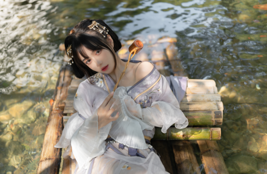 新-贰加六-泛舟记/光感之美/虎魄 3套[89P 0.99GB]