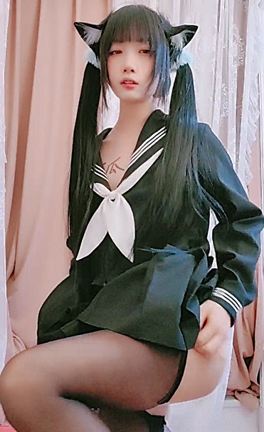 极品尤物美少女！清纯系天花板！JK装双马尾玻璃棒抽插无毛嫩穴
