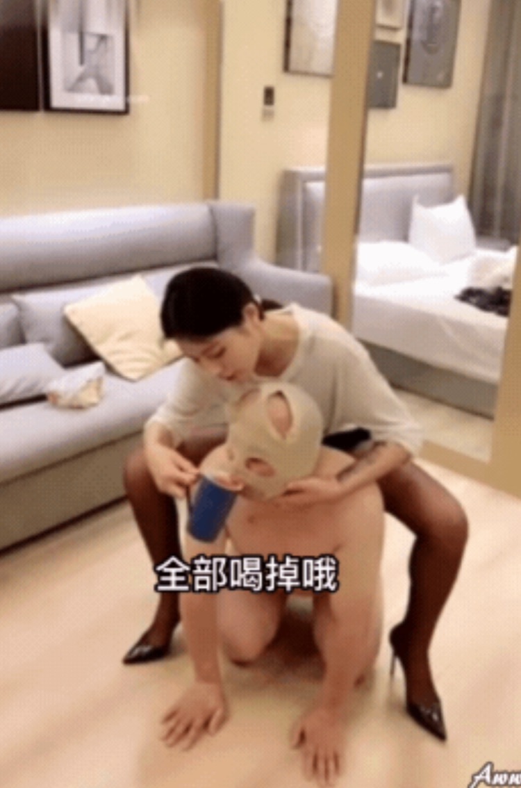 SM调教失败案例 男奴奋起反击 按倒在地!1V 840M