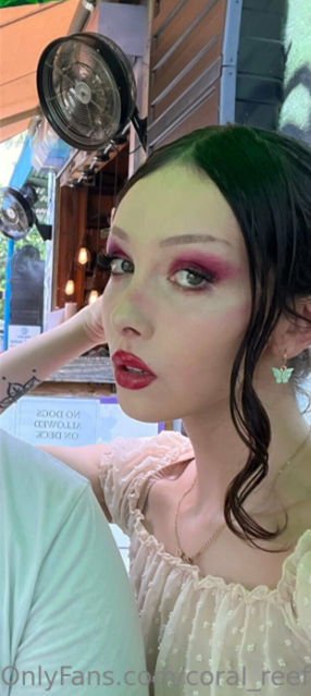 精神污染165弹-onlyfans欧美CD Cassie（coral_reef)-视图合集（7P,9V,2.7G）