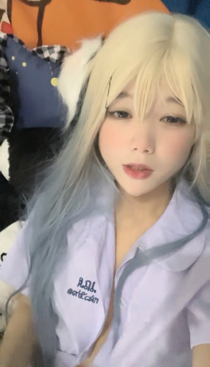 卡哇伊极品美少女！JK装开档丝袜 多毛骚逼 磁力