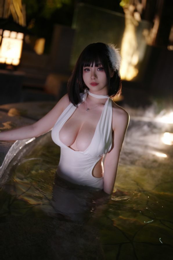 末夜787 - 白色泳装[23P 1V 744MB]