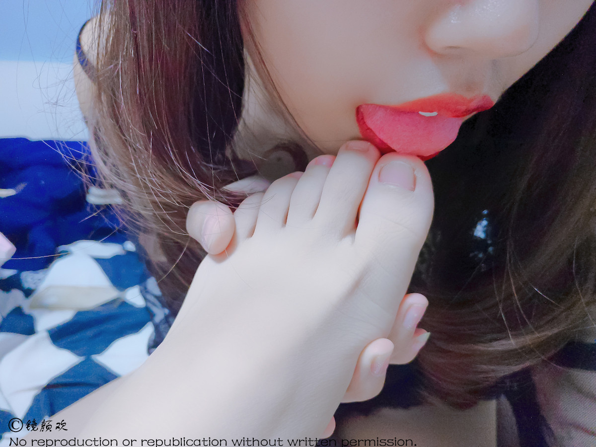 古早福利姬镜欢颜-禁忌之花-脚【22P+4V】【276MB百度云】