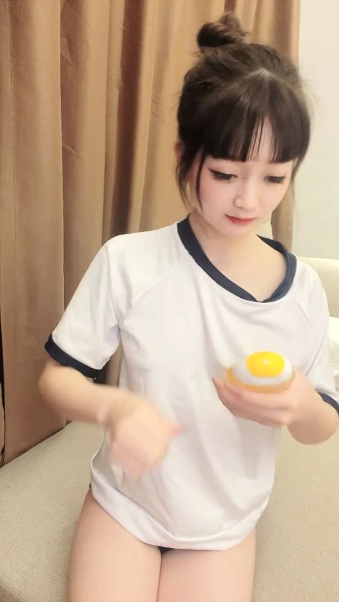 可爱的妹子 1V 360MB