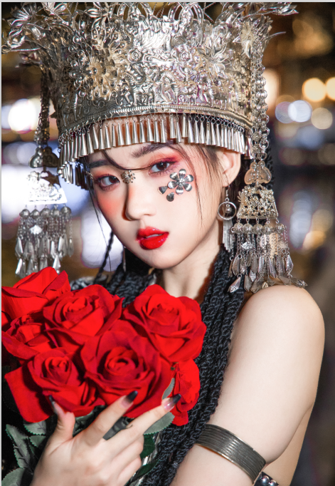 coser-瓦斯塔亚小龙虾-苗疆女子(18P,333M)