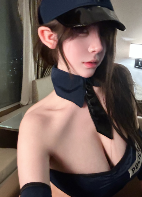 微密圈骚鸡-奔跑的晶螺儿-4.20最新 -诱惑味十足(26P,250M)