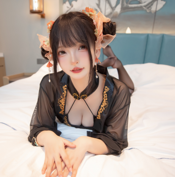 人气cos-神楽坂真冬-昙花一现(75P,2V,286M)