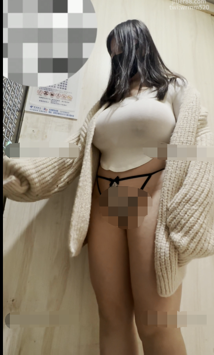 推特传说级巨乳坦克-温柔妹妹 九儿-地下车库露出（1V,1.25G）