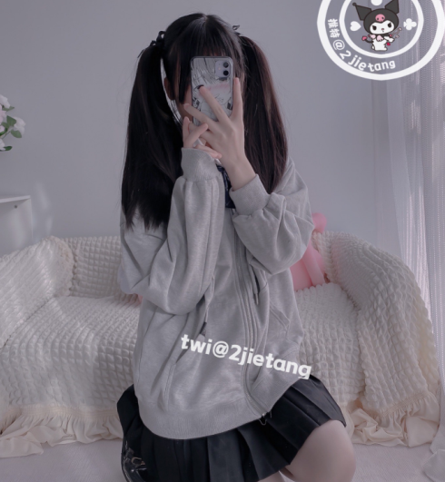 超人气女菩萨-二阶堂X-灰色外套+宅家(2套,90M)