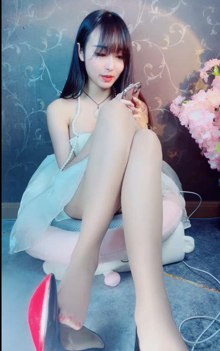 足控-易直播 小护士撕丝吖 2(1V,408M)