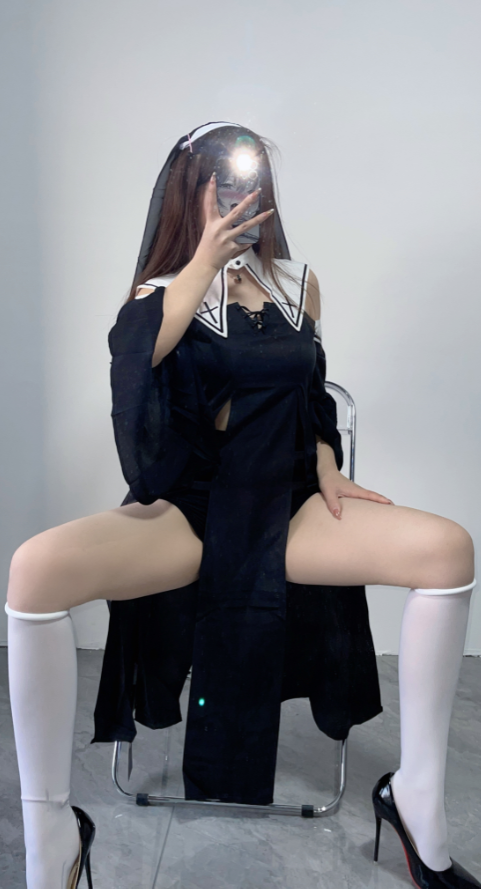 桃沢樱呀 - 纯情修女、透视睡裙2套 [78P 14V 505MB]