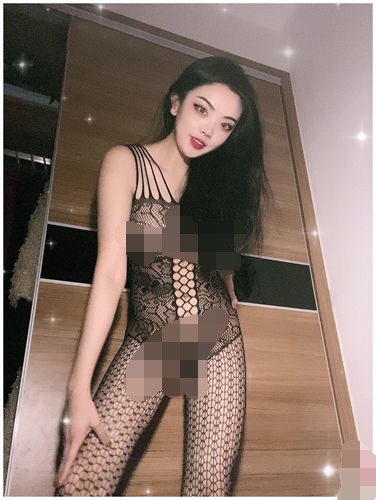 重磅泄密!2023最强泄密之一!看她第一眼就觉得她很骚,第二眼更骚!漂亮又丰满骚货 和土豪过着淫荡的生活 282M