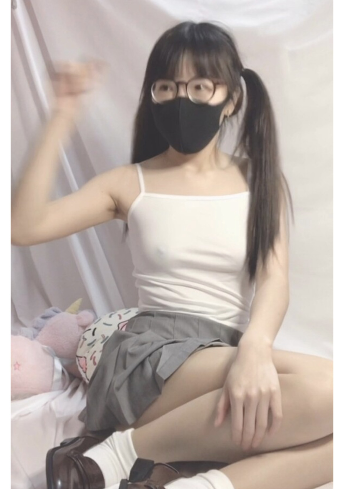 搬运好东西高颜值清纯眼睛妹  不知道具体叫什么12G 25v