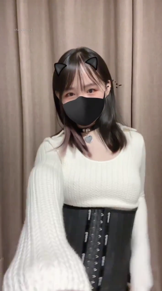 有谁知道这个妹子是谁么