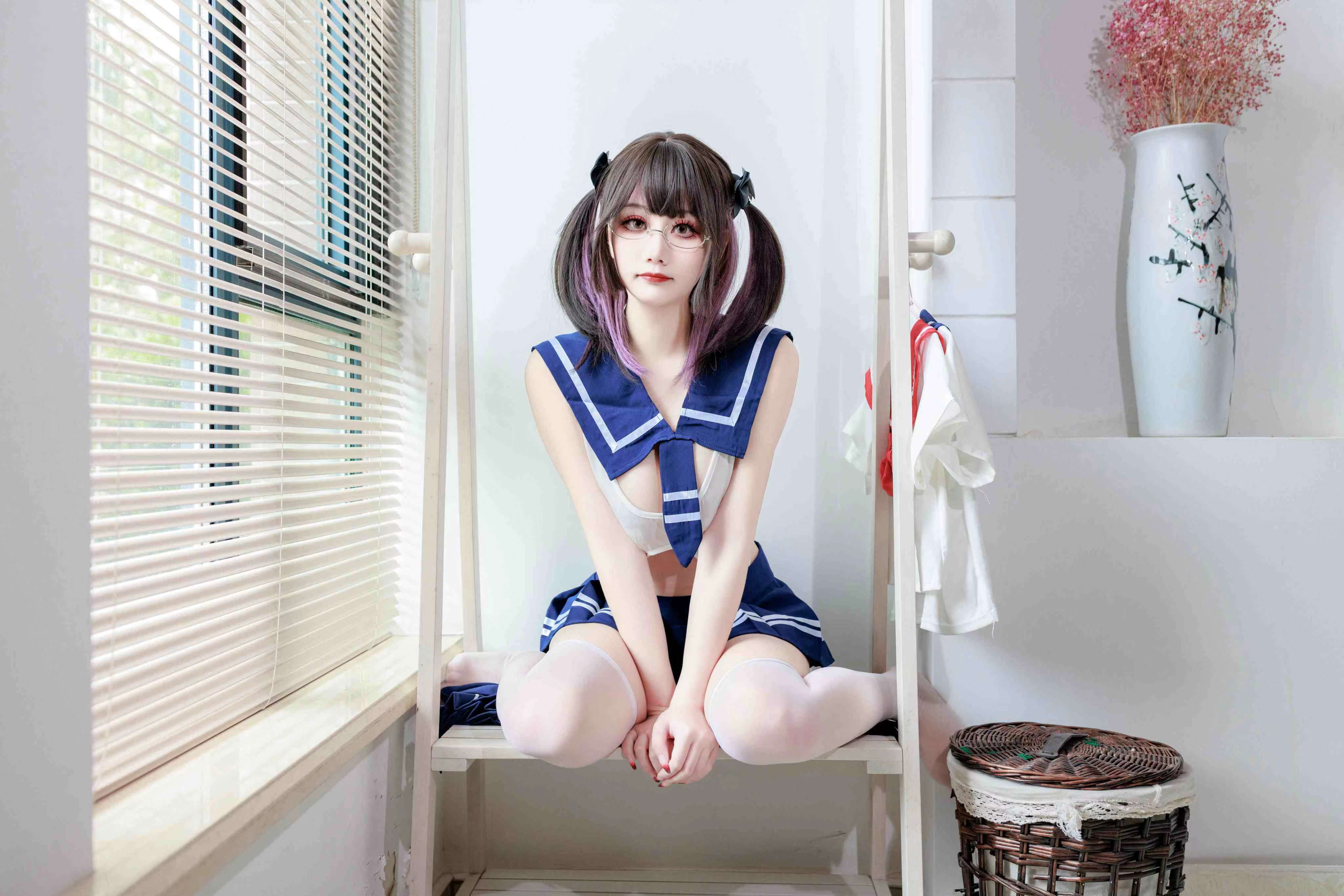 极限擦边骚鸡-阿雪雪 – 连体水手服95P1.21GB