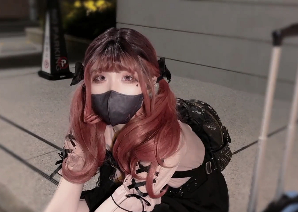 人气美少女-鸡教练-路边捡到的妹妹(1V,855M)
