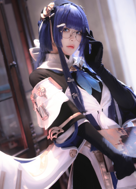 cos-w百合欧皇子w-佩拉(15P,136M)