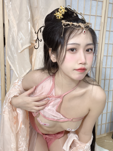 擦边女菩萨-不呆猫-古风温泉人妻 (56P,1V,1.4G)