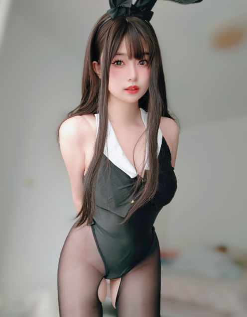 cos-女主K-黑丝兔女郎(102P,353M)