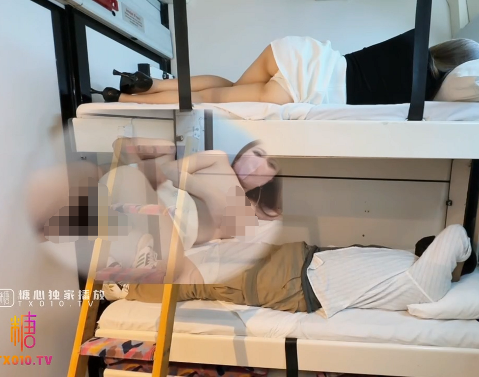 人气女神-美杜莎-it男高铁操逼(1V,526M)