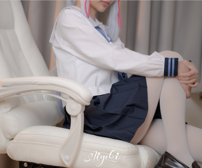 福利姬-铃木美咲-想见你见你X8 神里绫华 jk单人(28P,1V,2.57G)