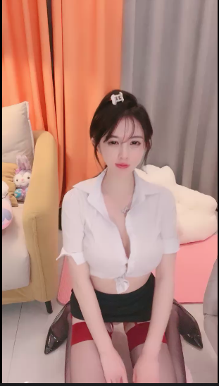 禾书也-爆乳极品美腿！包臀裙吊带丝袜，脱下丁字裤翘臀，自摸骚穴极度淫骚【1V】【663MB百度云】